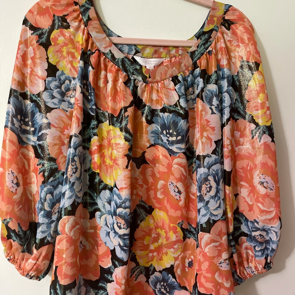 NWT Lauren Conrad floral blouse (small)